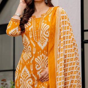 Conjunto de dupatta de pantalón kurti de algodón bordado amarillo, salwar kameez indio imagen 1