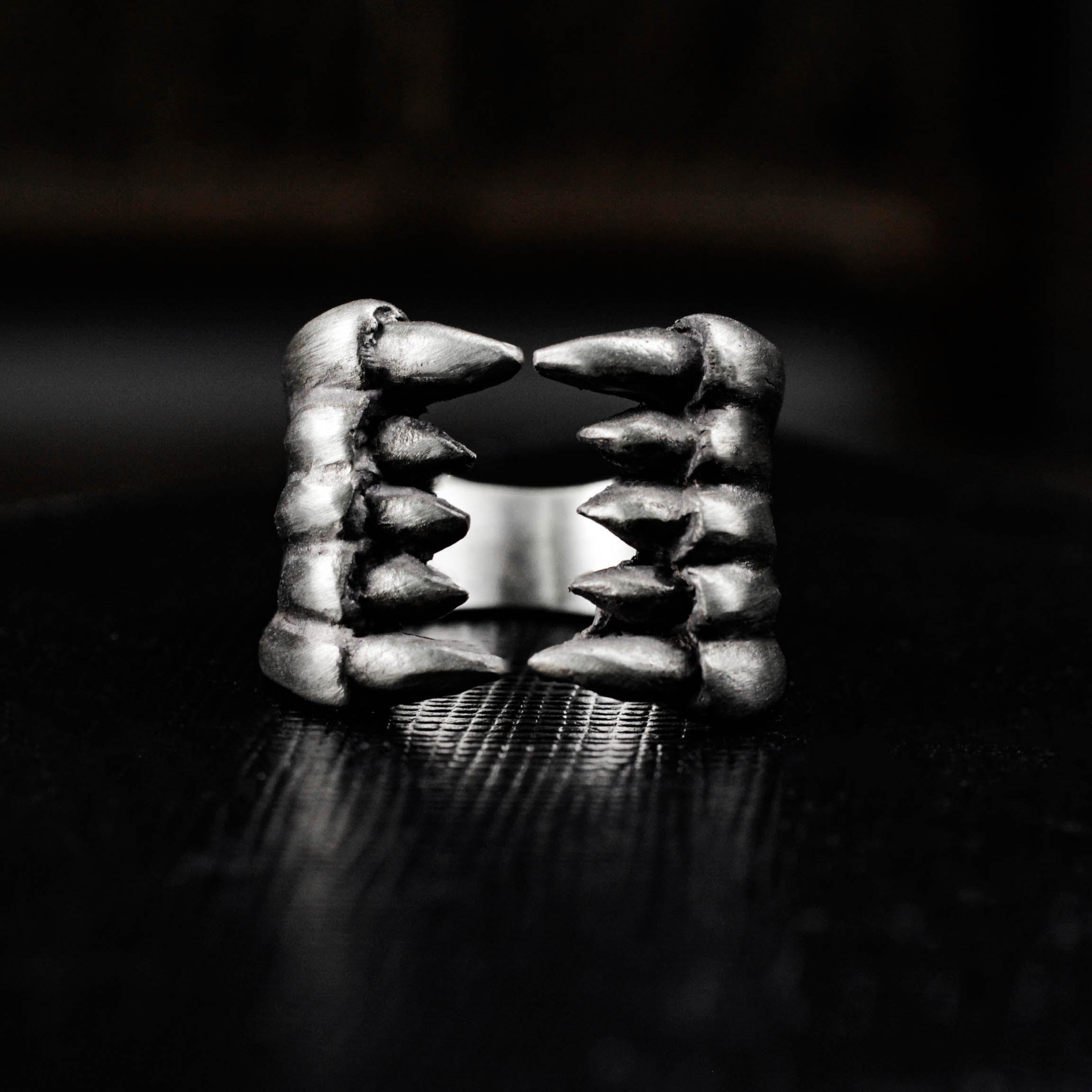 Punk-style Silver Fang Ring - Cosplay Vampire Fang Accessory - Etsy
