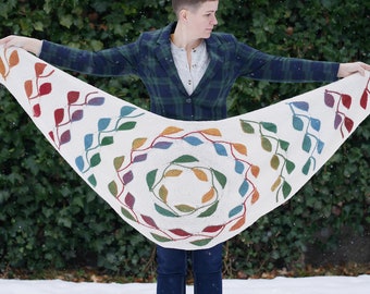 Litsea - pattern for a short-row garter stitch shawl with rainbow laurel wreaths