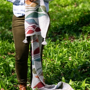 Ramson pattern for short-row garter stitch shawl with leaves image 8