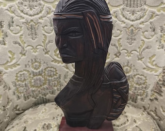 Busto de madera vintage tallado a mano de mujer nativa argentina, escultura de arte popular, pieza única marcada