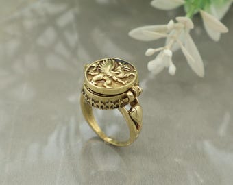 Mythical Griffin Poison Ring, Pegasus Heraldry Locket Ring, Secret Compartment Jewelry, Medieval Knight Stash Ring, Gothic Statement Gift
