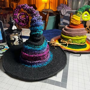 Twisted witch hat