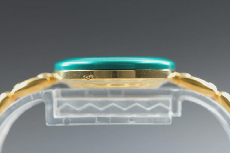 Vintage GUCCI Change Bezel 11/12.2 light Green Gold Quartz Women's Watch image 7