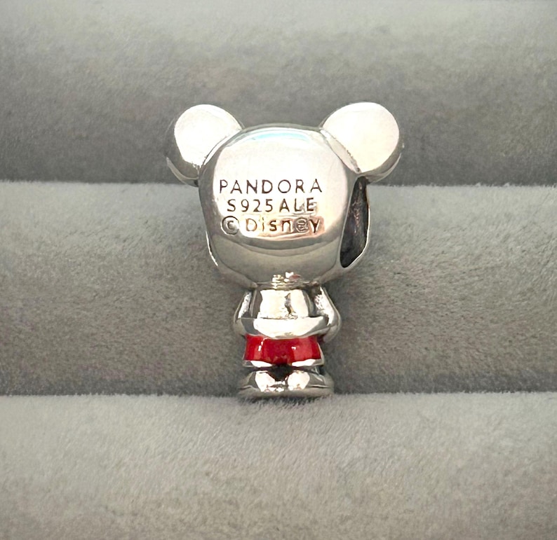 Rent silver s925 Disney Mickey Mouse Hoodie Charm Pärlhänge lämpligt för europeiskt Pandora Armband bild 4