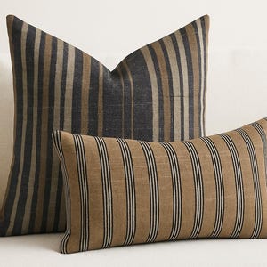 Housse de coussin en lin à rayures : coussin rustique réglisse beige havane