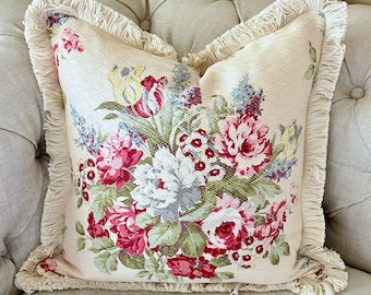 Funda de almohada vintage de tela de corteza con estampado floral: decoración de casas de campo inglesas de los años 30.