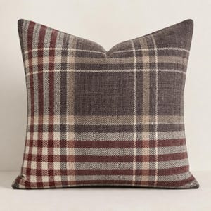 Designer-Kissenbezug mit Karomuster | Gewebtes Dekokissen im Fischgrät-Tartan-Stil | Kakaobraun oder Terrakotta | Rustikale Wohnaccessoires im Landhausstil