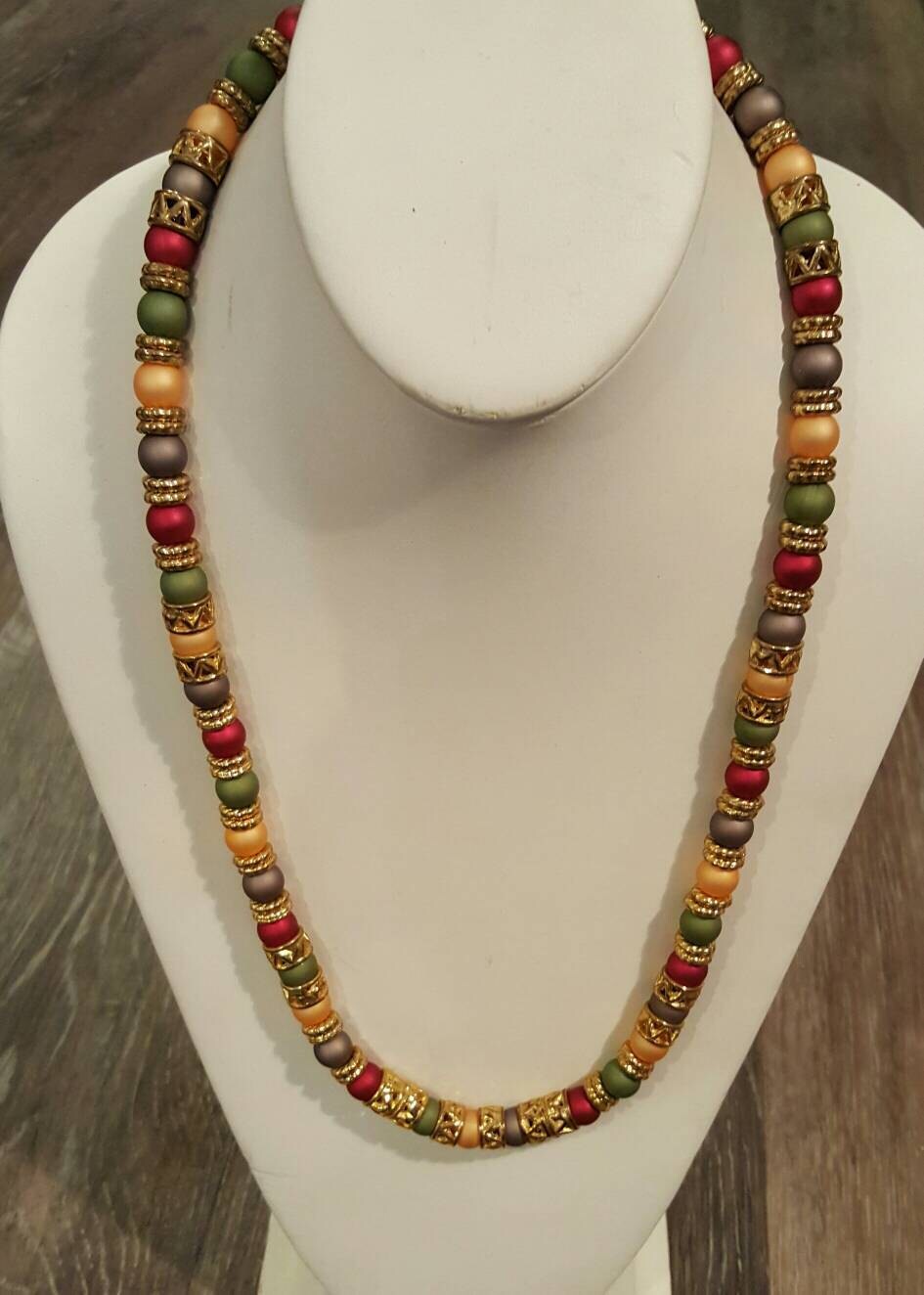 Collier Mi-long Vintage Années 70 - Perles Multicolores En Fonte De Verre - Occasion