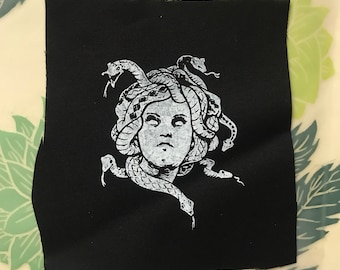 MEDUSA PATCH its little so dont expect my usual essay on what I drew here and 7000 thoughts on that topic