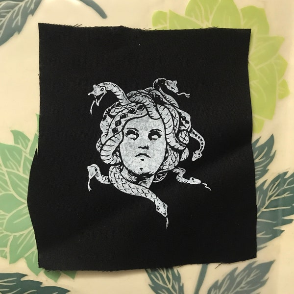 MEDUSA PATCH its little so dont expect my usual essay on what I drew here and 7000 thoughts on that topic