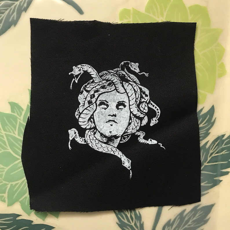 MEDUSA PATCH its little so dont expect my usual essay on what I drew here and 7000 thoughts on that topic image 1