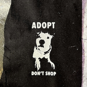 「ADOP DONT SHOP」の小さなパッチがとてもかわいいので、まだ「カートに追加」ボタンを押していないのが理解できません