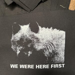 We waren hier eerst WOLVEN patch dieren zijn in veel opzichten beter dan mensen