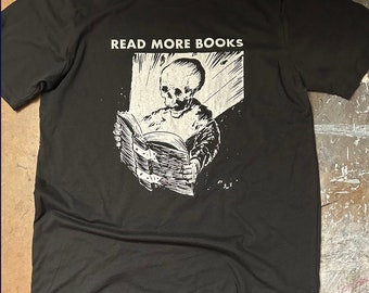 READ MORE BOOKS tshirt version handprinted and drawn by me