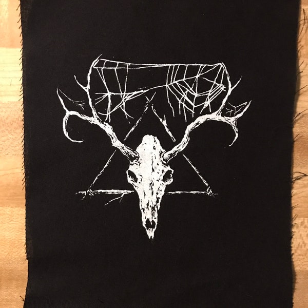 DEER SKULL oooh witchy and cool and spiderwebby and spooky but also thoughtful you know PATCH