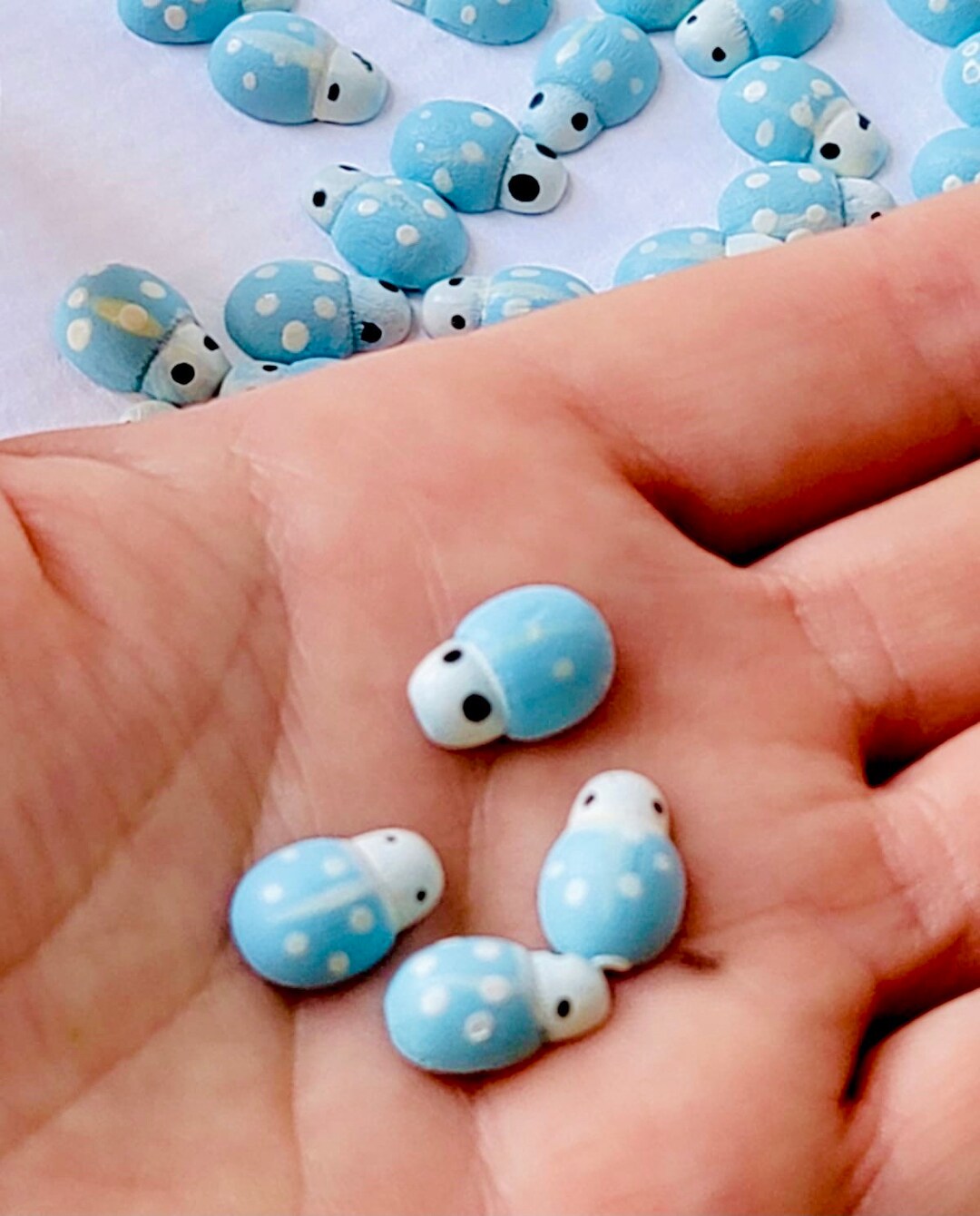 小さな木製の青いてんとう虫10個 - Etsy 日本