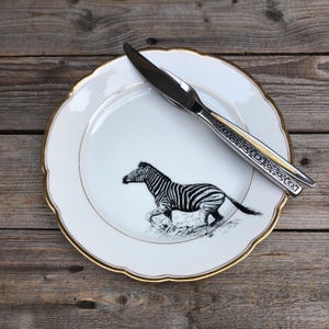 Porcelainplate &quot;Zebra&quot;, 24cm, white with Goldrim, Vintage, Silkscreen Print; Gift for Family, Friends, Children, Homedecoration, Wallplate