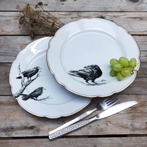 Raven & Crow plates, 2 pcs., ø approx. 24 cm, hand-printed vintage tableware with gold rim; dinner plate, gift, decoration for Halloween