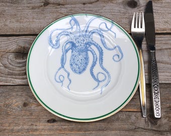 Octopus plate, hand-printed vintage porcelain tableware, approx. 19 cm in diameter; gift for home, summer, sun, vacation, beach & sea