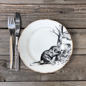 Porcelainplate &quot;beaver&quot;, 20cm, white with Goldrim (Vintage) with handmade Silkscreen Print; useful thing for nature loving people