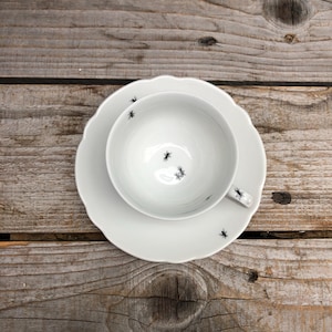 Ant mug, 2-piece porcelain set (cup and saucer) with hand-printed motifs; Original coffee set for hygge at home, summer, or on the veranda
