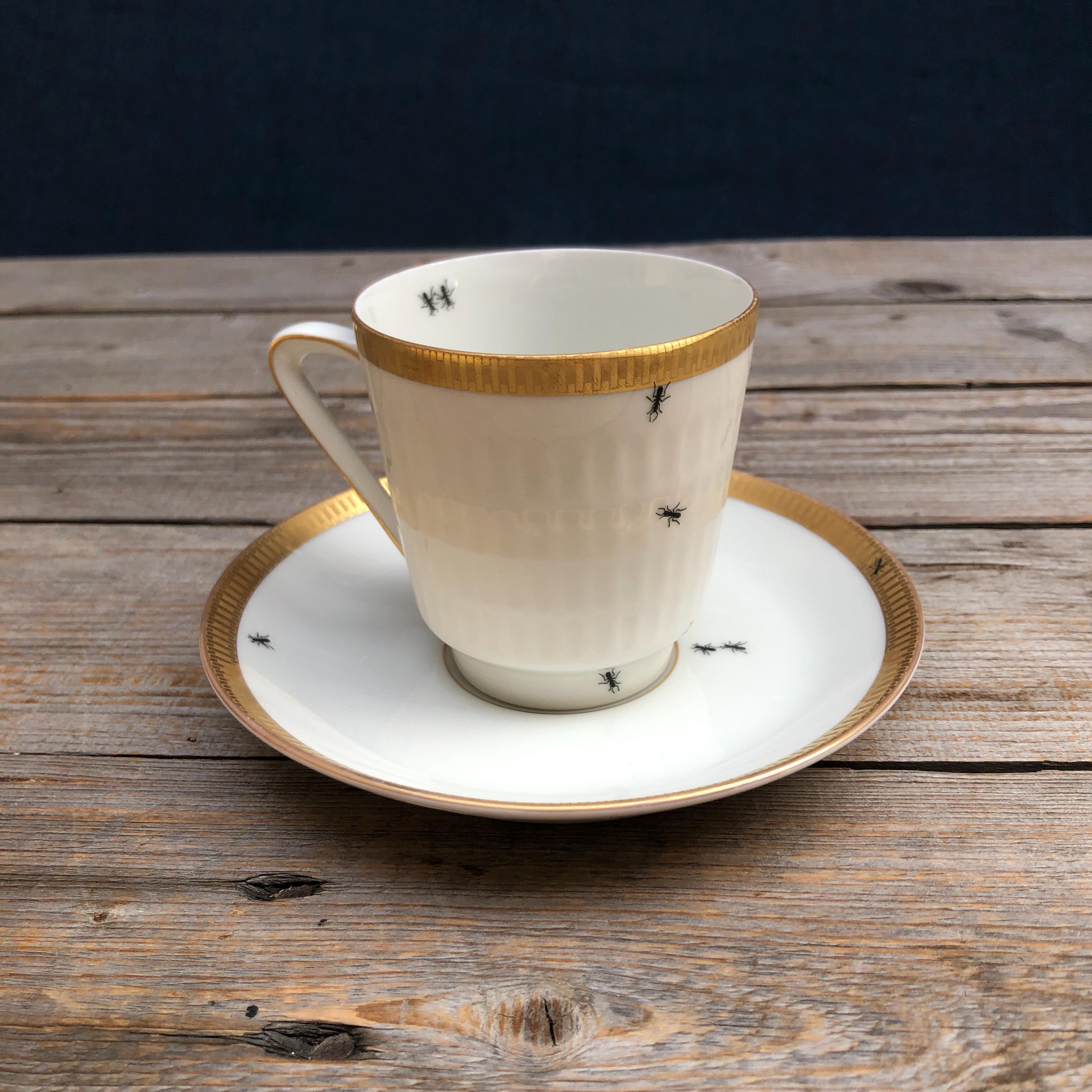 Lot 4 tasses et sous tasses anciennes vintage Longwy en très bon état - Arts de la table Lot 4 tasses et sous tasses anciennes vintage Longwy en très bon état - Arts de la table