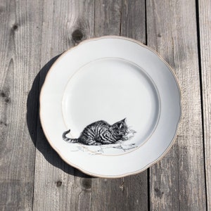 Plato llano "Gato", aprox. 24 cm, porcelana vintage de marca con borde dorado y motivo serigrafiado a mano; vajilla, plato de pared, regalo