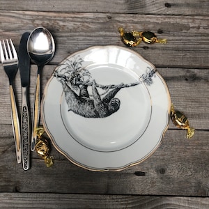 Sideplate &quot;Sloth&quot; Porcelain 20cm Vintage with golrim
