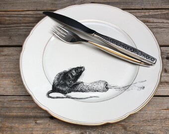 Mouse plate, vintageporcelain plate with goldrim, printed with mouse & carrot, approx. 24cm, gift for home, familiy and friends