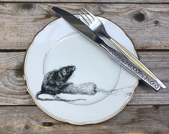 Teller "Maus", ca. 20cm, Vintageporzellan mit Goldrand und handgearbeitetes Siebdruckmotiv; Geschenk für Familie, Freunde, Haus und Hof