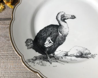 Teller “Dodo", handbedrucktes Vintageporzellan mit Goldrand; ø 24cm,