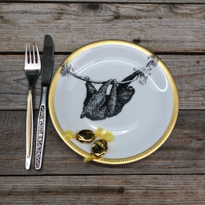 Sloth plate, porcelain tableware with gold rim (vintage) and hand-printed motif; Hygge, gift for home, lounging, relaxing...
