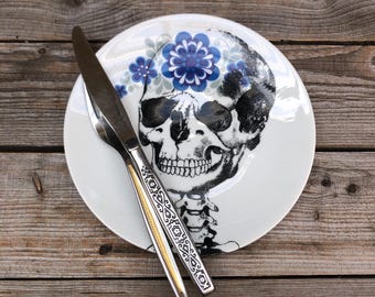 Cake plate "Día de los muertos", 20 cm, porcelain floral with skull motif;