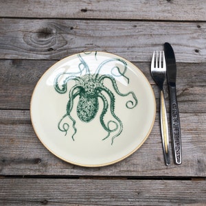 porcelainplate &quot;Octopus&quot;, 19cm, vintage with goldrim & handmade print in blue; undewater world and sealife