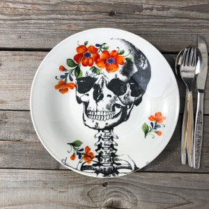 Assiette Sugar Skull, porcelaine à décor floral orange & crâne imprimé à la main, cadeau pour dia de los muertos, Halloween, anatomie