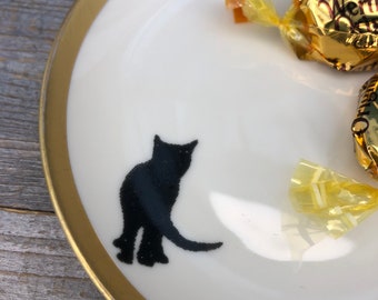 Porcelainplate "Black Cat", 11cm, vintage porcelain with Goldrim & handmade print; for dining, as a present  or as wallplate deco at home