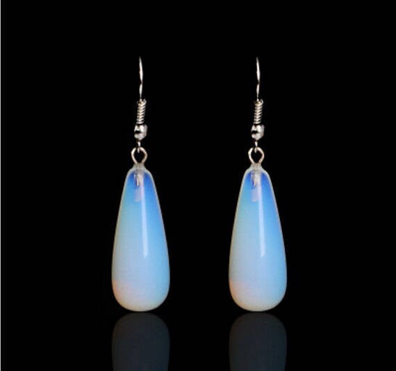Dangling earrings with crystals Jewels