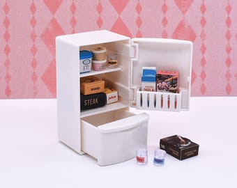 Miniature Dollhouse Refrigerator with 12 Food Models/Packages - 1:12 Scale Fridge Toy