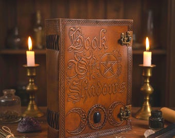 Libro de las Sombras de Cuero Artesanal: Diario Grimorio, Libro de Brujería, Cuaderno Oculto, Libro de Hechizos Gótico