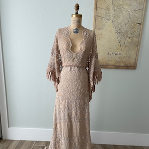 Average cost of gypsy wedding dress sales