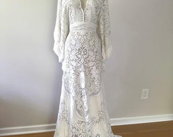Antique White Vintage Lace Wedding Gown, Low Cut with Fringe Sleeves,  Adjustable Waist