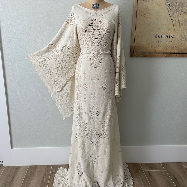 Off the Shoulder Boho Wedding Dress, Vintage Lace Wedding Dress, Bohemian Lace Dress, Victorian Wedding Dress,Boho wedding dress Long Sleeve