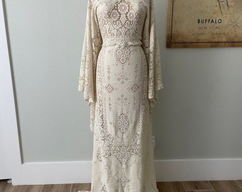 Vintage Lace Wedding Dress: Bohemian Bell Sleeve Gown