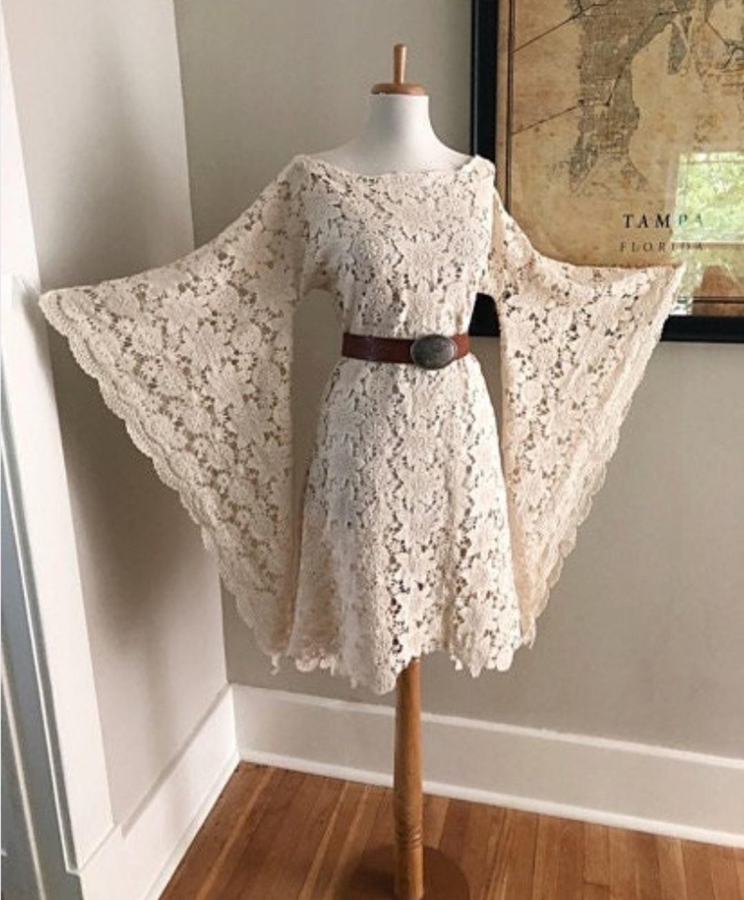 kastane Bell sleeve color dress ピスタチオ Vivicastle Long Flare Bell Sleeve Blouse Mini Dress (Medium