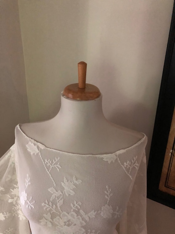 Plus Size Ivory Lace Art Deco Wedding Dress | BoH… - image 5
