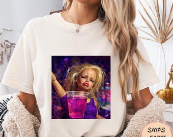 Funny Distressed Doll Face Meme Sarcastic Humor Gift T Shirt