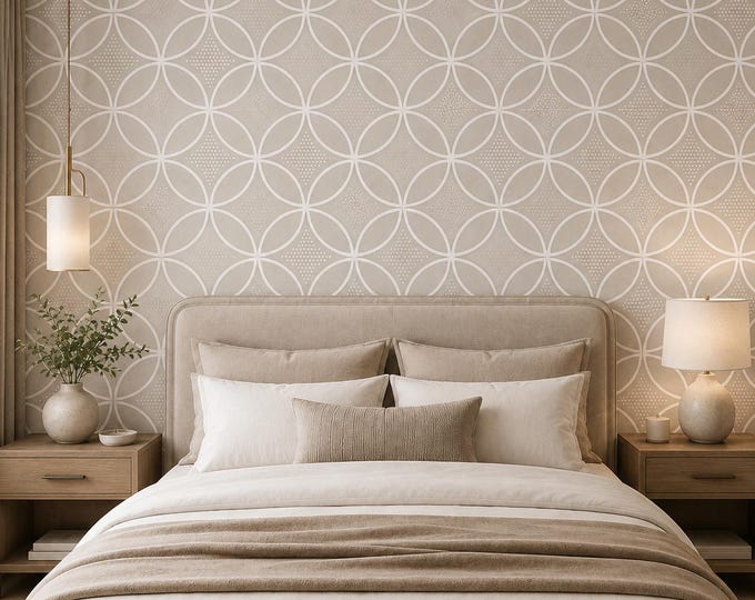 Luna Tile Beige Geometric Wallpaper, Interlocking Circle Pattern, Modern Farmhouse Decor