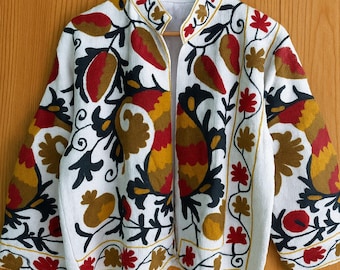 Handgeweven katoenen Suzani-jas: Indiase geborduurde boho-jas