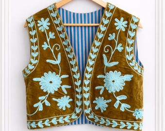 Kamizelka Suzani Velvet haftowana ręcznie: kamizelka w kwiaty w stylu boho